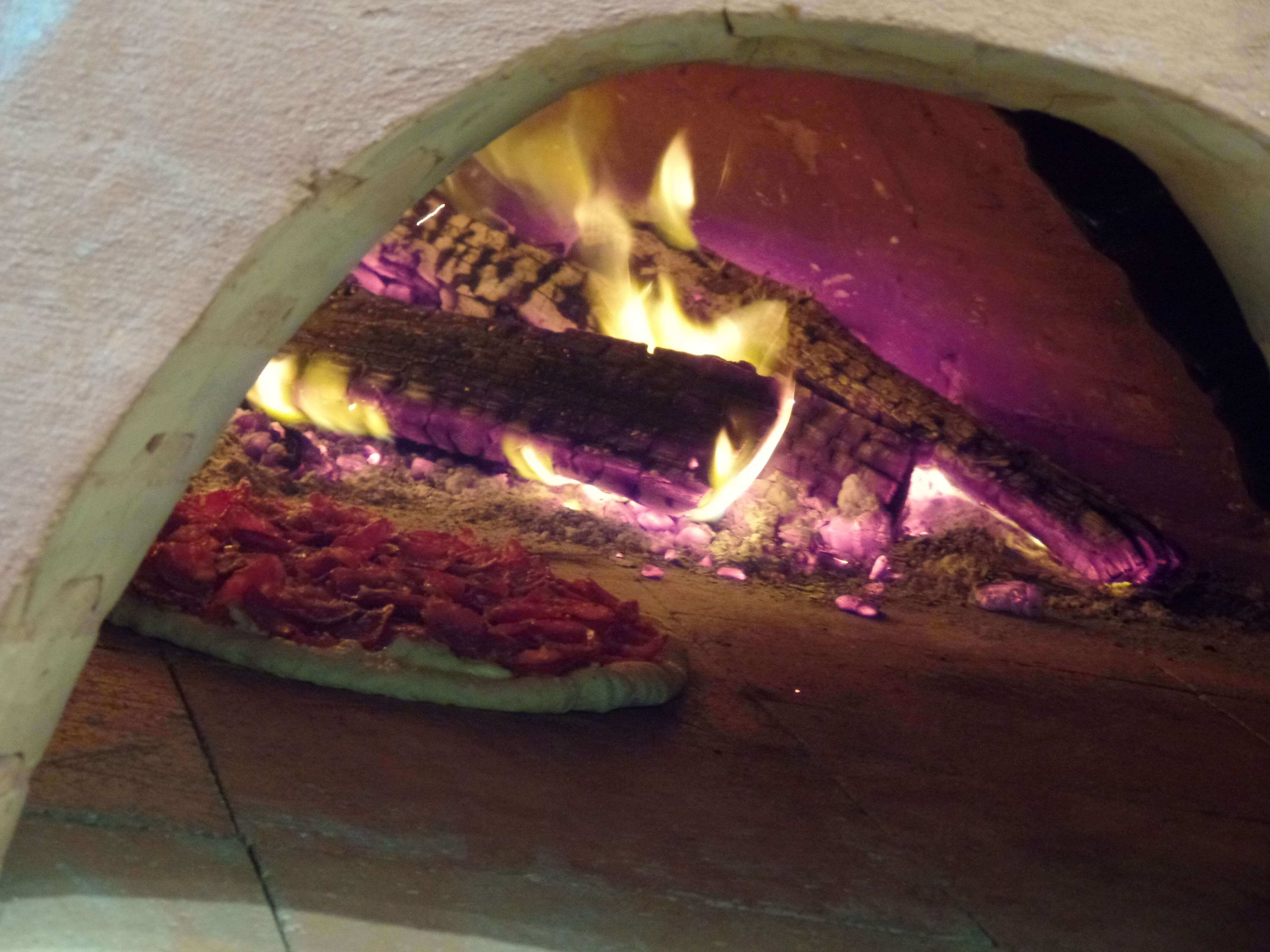 luxuosa pizza pizzaria em Sertãozinho